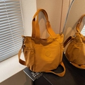 Grand sac cabas en toile jaune moutarde avec bandoulière réglable et poches latérales - Marron