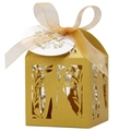 Boîte cadeau de mariage dorée découpée au laser avec silhouette de mariés et ruban - 5*5cm / Or