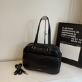 Sac bandoulière Boston noir en cuir PU avec fermeture éclair et bandoulière réglable - Noir sans Pendentif