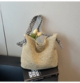Détail du sac cabas en paille avec poignée ruban rayé noir et blanc et décor de tulipe - Style 1 Blanc Cassé