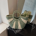 Borsa tote in paglia intrecciata verde e crema con accenti in filo dorato - Verde