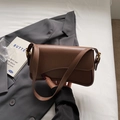 Sac sous le bras marron vintage avec boucles dorées et bandoulière ajustable - Khaki
