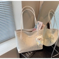 Sac fourre-tout blanc avec imprimé numérique et charmant pendentif petit ours - Blanc Cassé Avec Pendentif