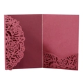Elegante copertina bordeaux per invito di nozze intagliata al laser con motivi floreali a rosa - Rosso Scuro
