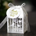 Boîte cadeau blanche découpée au laser avec motifs de cœur et étiquette de remerciement - Blanc (Avec Étiquette Merci)
