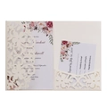 Details zum lasergeschnittenen Hochzeits-Einladungsset mit Glitzerhülle und Blumenkarte - Glitzer Elfenbein / Komplettes Set