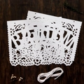 Striscione nuziale Papel Picado bianco intagliato al laser con motivi floreali su legno - Set Striscione Sposo E Sposa