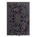 Dettaglio dell'invito di nozze nero intagliato al laser con motivo a cuore stile paisley - Nero Cachi