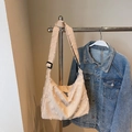 Sac fourre-tout en toile beige avec détails en peluche 3D et bandoulière réglable - Style 1 Kaki