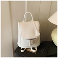 Zaino minimalista in pelle sintetica bianca con spallacci regolabili in stile urbano - Bianco