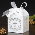 Scatola per bomboniere bianca tagliata al laser con croce e nastro per matrimoni religiosi - 5*5*8CM / Bianco