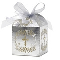 Scatola di caramelle argento tagliata al laser con croce e nastro per nozze europee - 5*5*8CM / Argento Riflettente