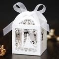 Elegante caja de regalo blanca cortada por láser para bodas con silueta y cinta organza - Blanco