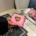 Mini porte-monnaie rose avec découpe cœur, doublure léopard et chaîne argent - Style Cœur / Rose