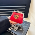 Mini red crossbody bag with heart cutout and leopard print detail on metal chain - Heart Style / Red