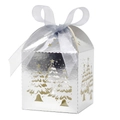 Silberne lasergeschnittene Weihnachtsbaum-Geschenkbox mit lila Seidenbandschleife - 5*5*8CM / Reflektierendes Silber