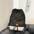 Sac à dos seau en maille ajourée noire avec cordon de serrage et étiquette orange - Noir