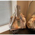 Sac fourre-tout style rétro avec imprimé calligraphie et patchwork multicolore chic - Khaki
