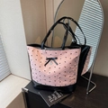 Grand sac cabas rose et noir avec motifs de nœuds et pendentif en forme de cœur - Rose