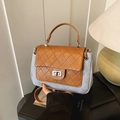 Elegante borsa a tracolla trapuntata con patta color-block e catena argento - Azzurro