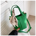 Sac seau vert en cuir grainé avec anse ornée d'un foulard en soie et finitions dorées - Vert