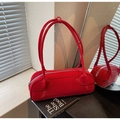 Borsa a mano cilindrica rossa lucida minimalista con manici lunghi e zip metallica - Borgogna