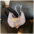 Sac hobo lavande en cuir verni plissé avec nœud en dentelle blanche et perles - Violet Avec Pendentif