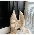 Grand sac fourre-tout beige tressé avec lanières en cuir noir et logo - Blanc Cassé