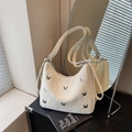 Sac hobo crème chic en tissu plissé avec accents de papillons métalliques argentés - Blanc Cassé