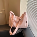 Sac bandoulière en toile rose clair avec sangle ajustable et fermeture à glissière - Rose