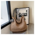 Bolso tote de paja natural con una elegante correa de hombro a rayas blancas y negras - Caqui