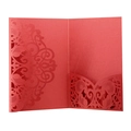 Motifs complexes découpés au laser sur une pochette d'invitation rouge pour mariage - Rouge Perlé
