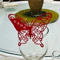 Detalle de tarjeta de mariposa roja troquelada por láser para copas de boda y eventos - Estilo Bendición China Hueca (BK-42)