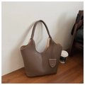 Borsa a secchiello hobo in pelle martellata marrone caffè con tracolla integrata - Marrone