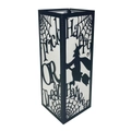 Detail van zwarte lasergesneden Halloween lampenkap met heks en spinnenweb motieven - Halloween F (Heks Spinnenweb Stijl)