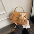 Petit sac carré rétro camel avec fermoir métallique et breloque ours en peluche - Kaki (Avec Pendentif)