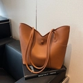 Sac cabas marron à grain litchi avec grande capacité et fines bandoulières pour femme - Marron