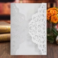Élégante pochette d'invitation de mariage blanche découpée au laser avec motifs - Blanc