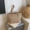 Grand sac de plage en paille avec bordure en cuir marron et rivets argentés sur valise - Kaki (Sans Pendentif)