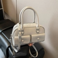 Elegante borsa a tracolla in pelle PU bianca con doppie tasche frontali e finiture argento - Grigio