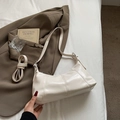 Chic cream white glossy PU leather baguette bag with vertical stitching and shoulder strap - No Pendant / Off White