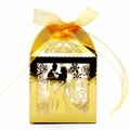 Scatola di caramelle nuziale dorata tagliata al laser con silhouette e nastro di raso - Oro Riflettente