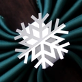 Servilletero de copo de nieve dorado con diseño de corte láser para decoración navideña - Blanco