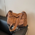 Sac fourre-tout en velours côtelé marron avec multipoches cargo et bandoulière à œillets - Marron