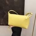 Borsa a tracolla minimalista giallo brillante in pelle a grana con tracolla regolabile - Giallo Limone Senza Pendente