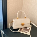 Retro beige leren crossbody tas met luxe gouden hardware en stijlvolle handgreep - Khaki