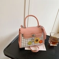 Petit sac rose fleurs de cerisier avec motif à carreaux blancs et fleurs au crochet - Rose