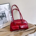 Sac à bandoulière tendance en cuir verni rouge avec grande capacité et poches avant - Rouge (Sans Pendentif)