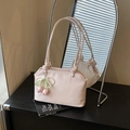 Sac à épaule en cuir PU rose avec bandoulière nouée et pendentif perle tulipe - Rose