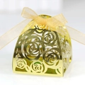 Elegante goldene lasergeschnittene Hochzeits-Geschenkbox mit zarter Satin-Schleife - Doppelseitig Reflektierendes Gold